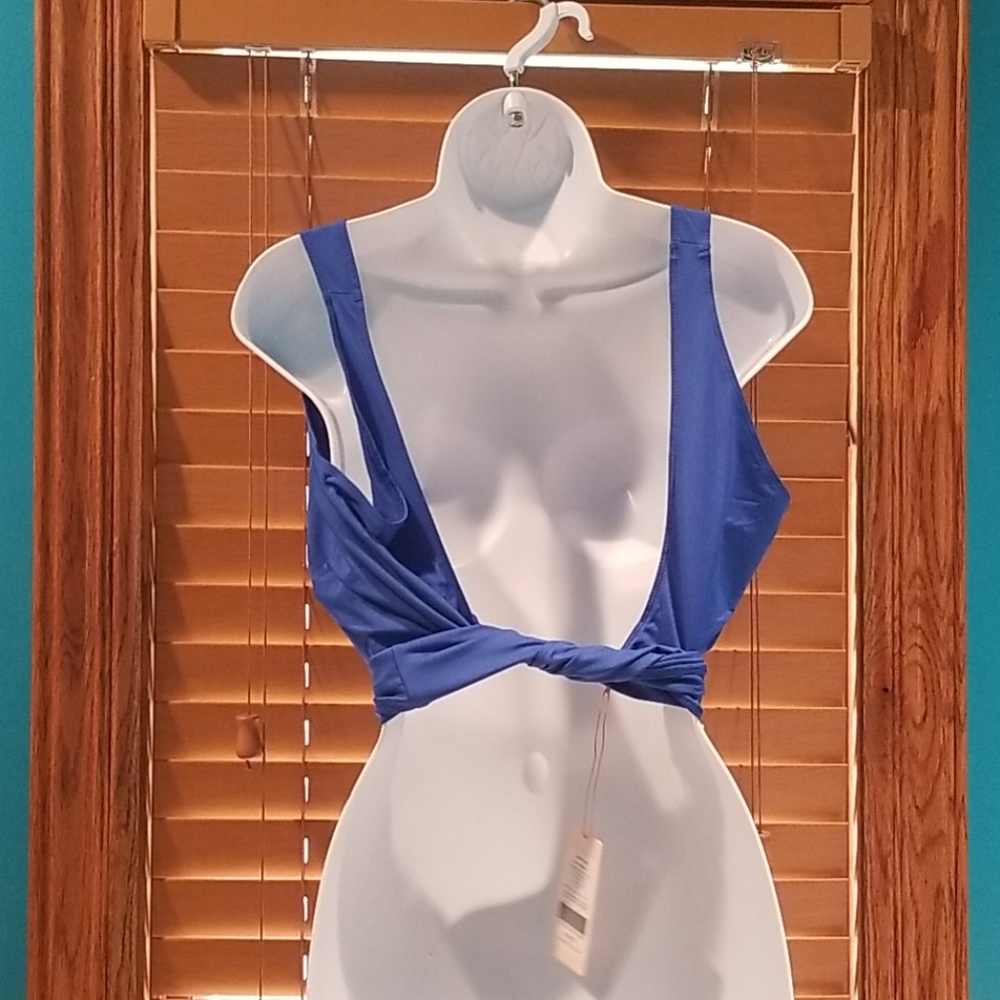 🔮NWT Fabletics - NOT ONLINE OR IN STORES - Sawyer Tank - Shocking Blue - Picture 4 of 12